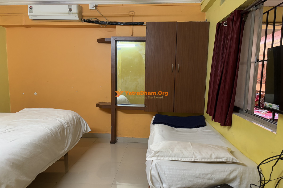 Kedarling Yatri Nivas Kolhapur 4 Bed Room View