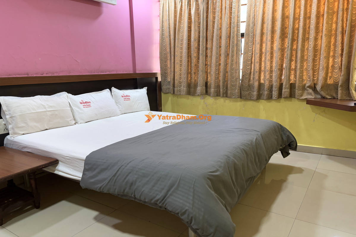 Kedarling Yatri Nivas Kolhapur 2 Bed Room View