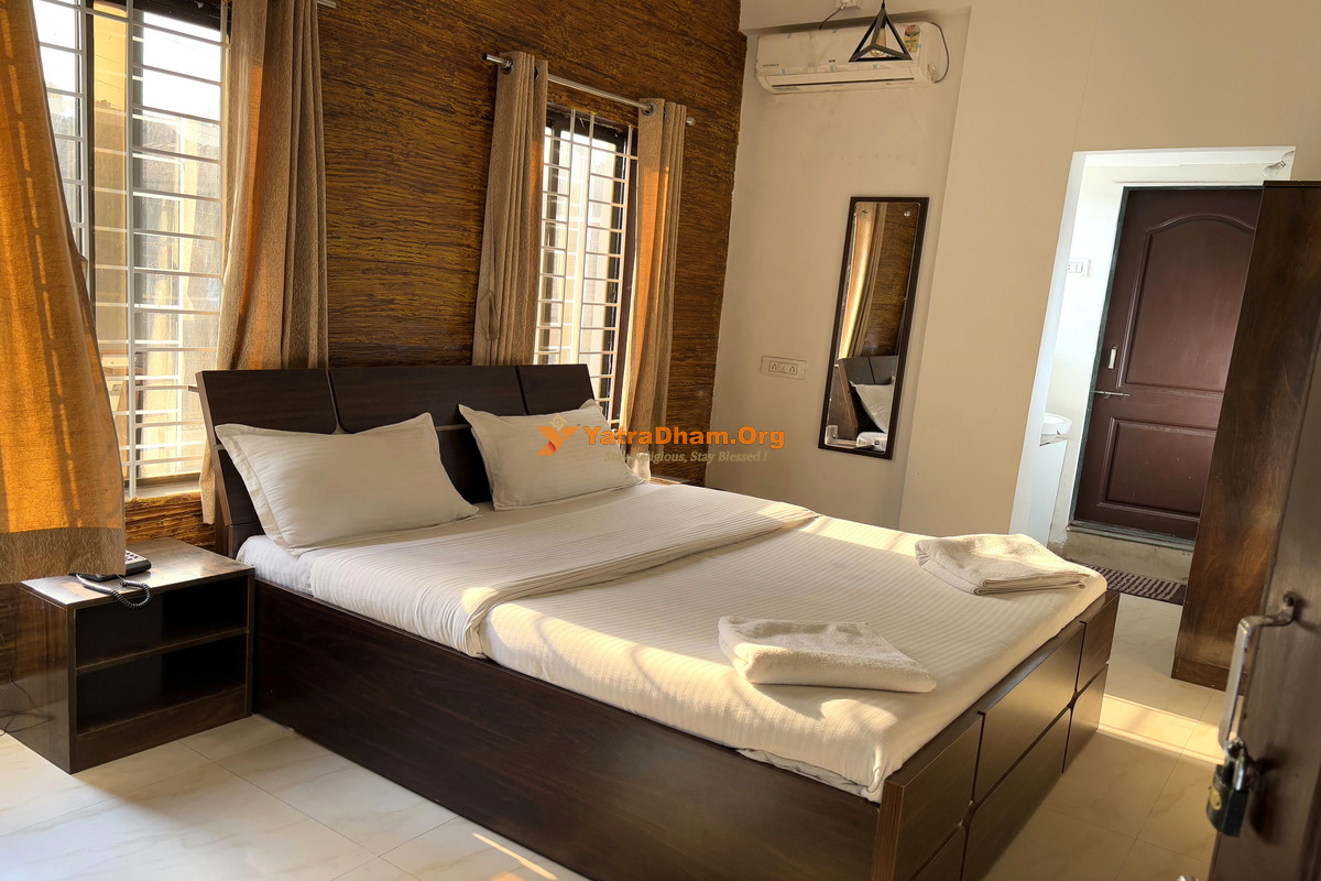 Om Shri Yatri Nivas Kolhapur 2 Bed Room View