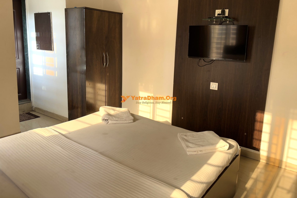 Om Shri Yatri Nivas Kolhapur 2 Bed Room View