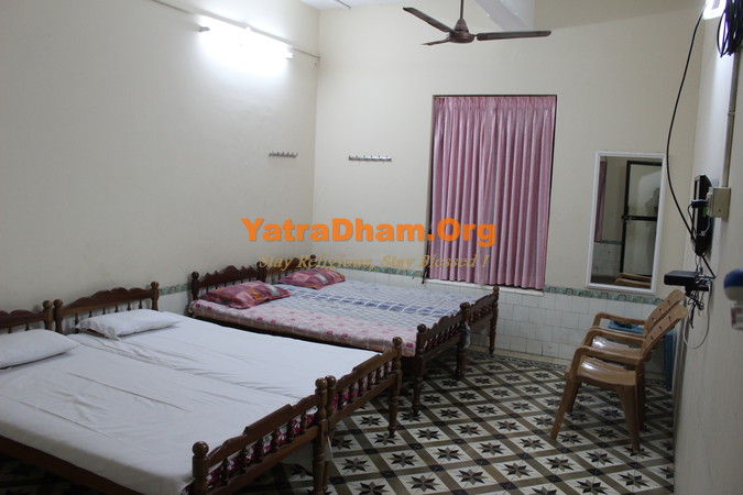 Kochin (Cochin) Gujarati Samaj Dharamshala Room View 2