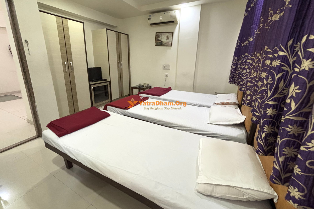 Wadikar Bhakta Niwas Kolhapur 3 Bed Room View