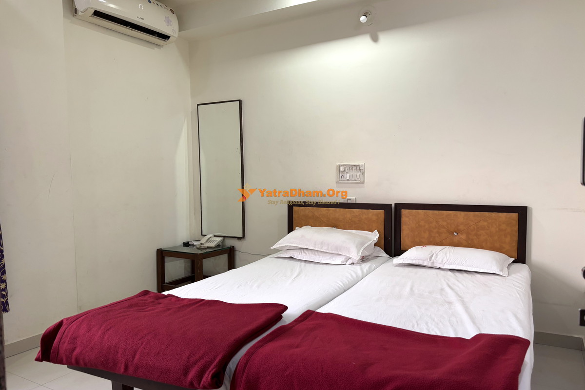 Wadikar Bhakta Niwas Kolhapur 2 Bed Room View