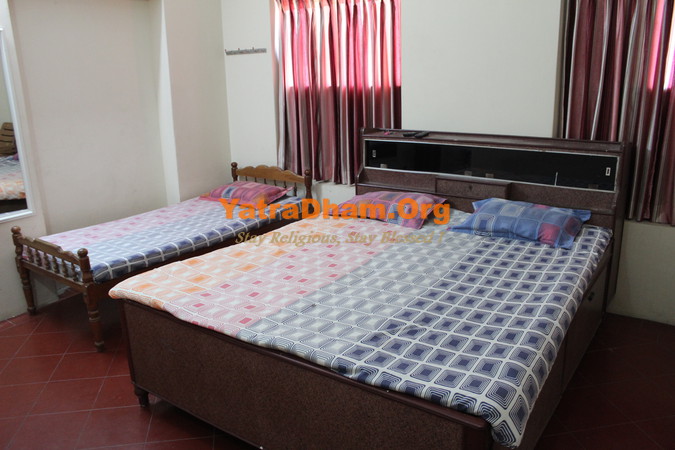 Kochin (Cochin) Gujarati Samaj Dharamshala Room View 3