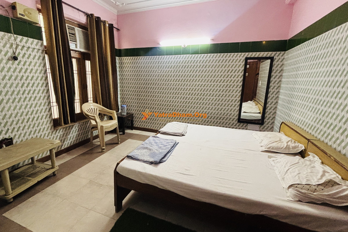 Mahavar Vaishya Bhavan Vrindavan 2 Bed Room