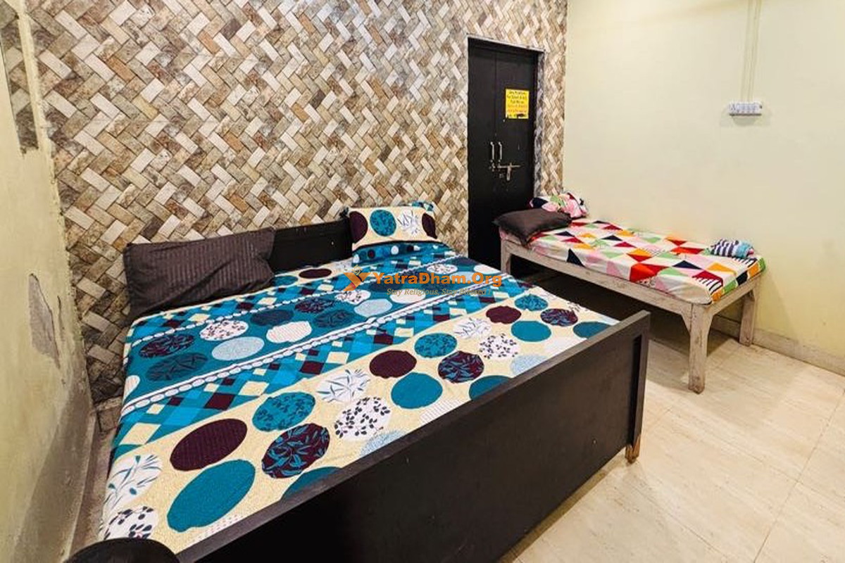 Bhargava Ashram Yatri Niwas Vrindavan 3 Bed Room