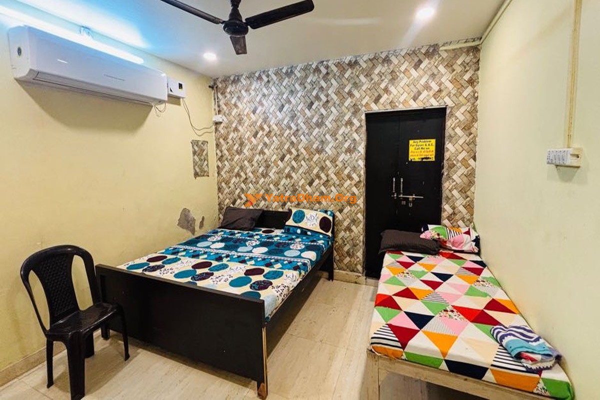 Bhargava Ashram Yatri Niwas Vrindavan 3 Bed Room