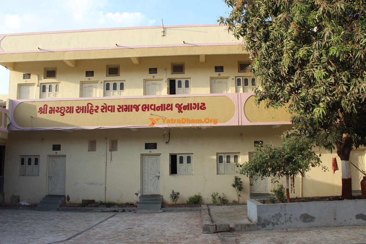 Machhoya Ahir Seva Samaj Dharamshala Junagadh Room View