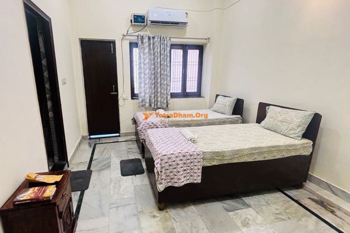 ISKCON Seva Sadan (1) Vrindavan Room
