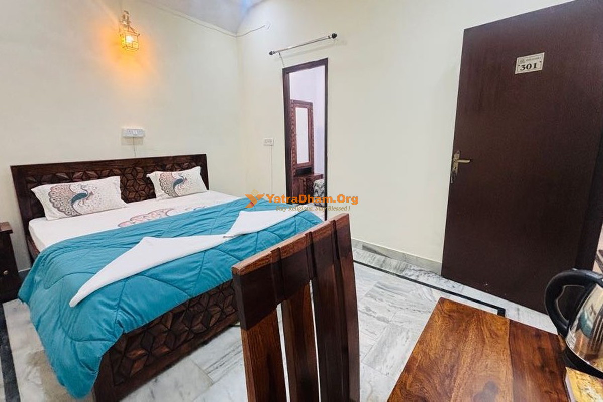 ISKCON Seva Sadan (1) Vrindavan Room