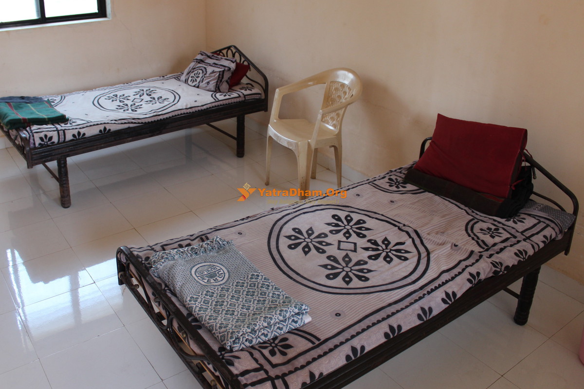 Keshav Hari Seva Ashram Junagadh Room View