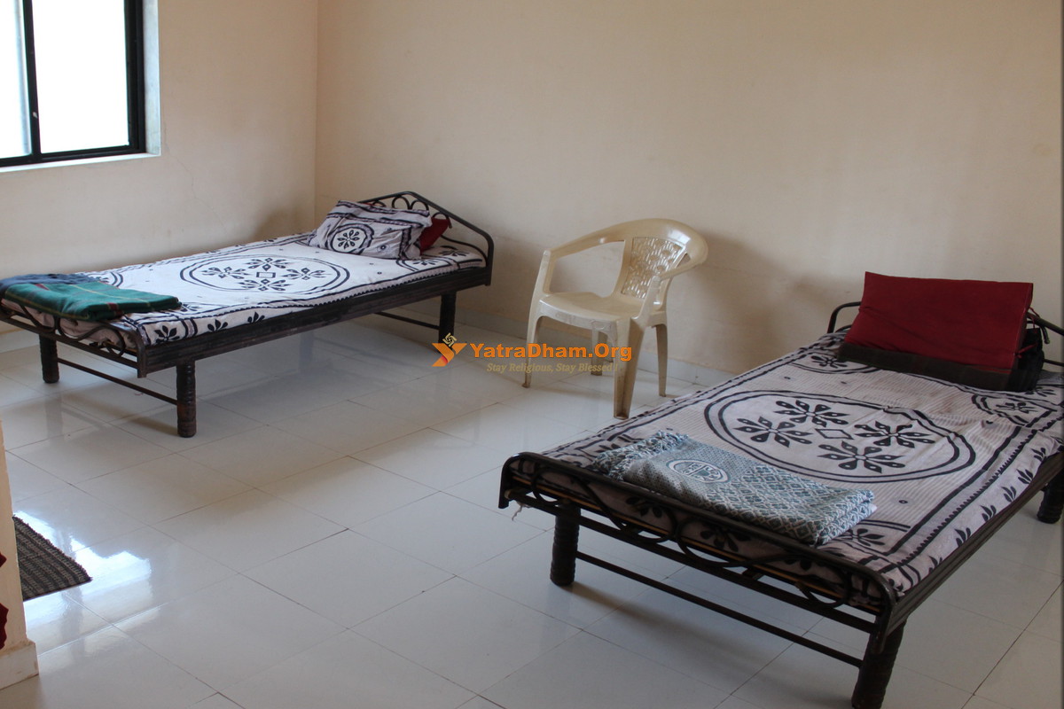 Keshav Hari Seva Ashram Junagadh Room View