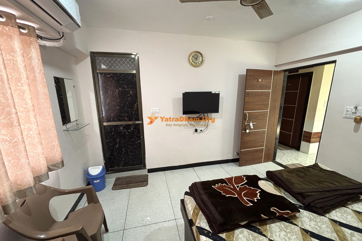 Shri Hatkeshwar Dham Mahakaleshwar Ujjain 2 Bed Room