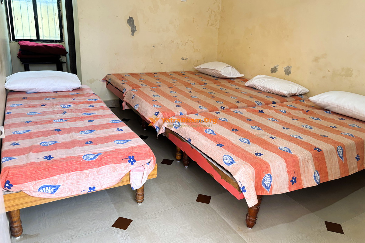 Hari Darshan Guest House Dwarka 4 Bed Room