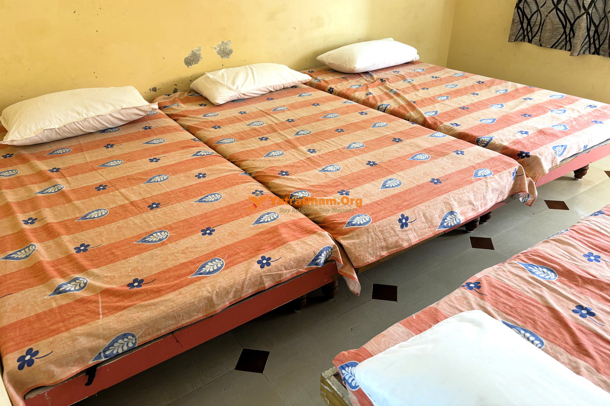 Hari Darshan Guest House Dwarka 4 Bed Room