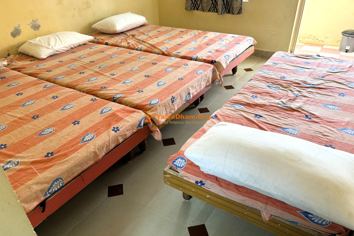 Hari Darshan Guest House Dwarka 4 Bed Room