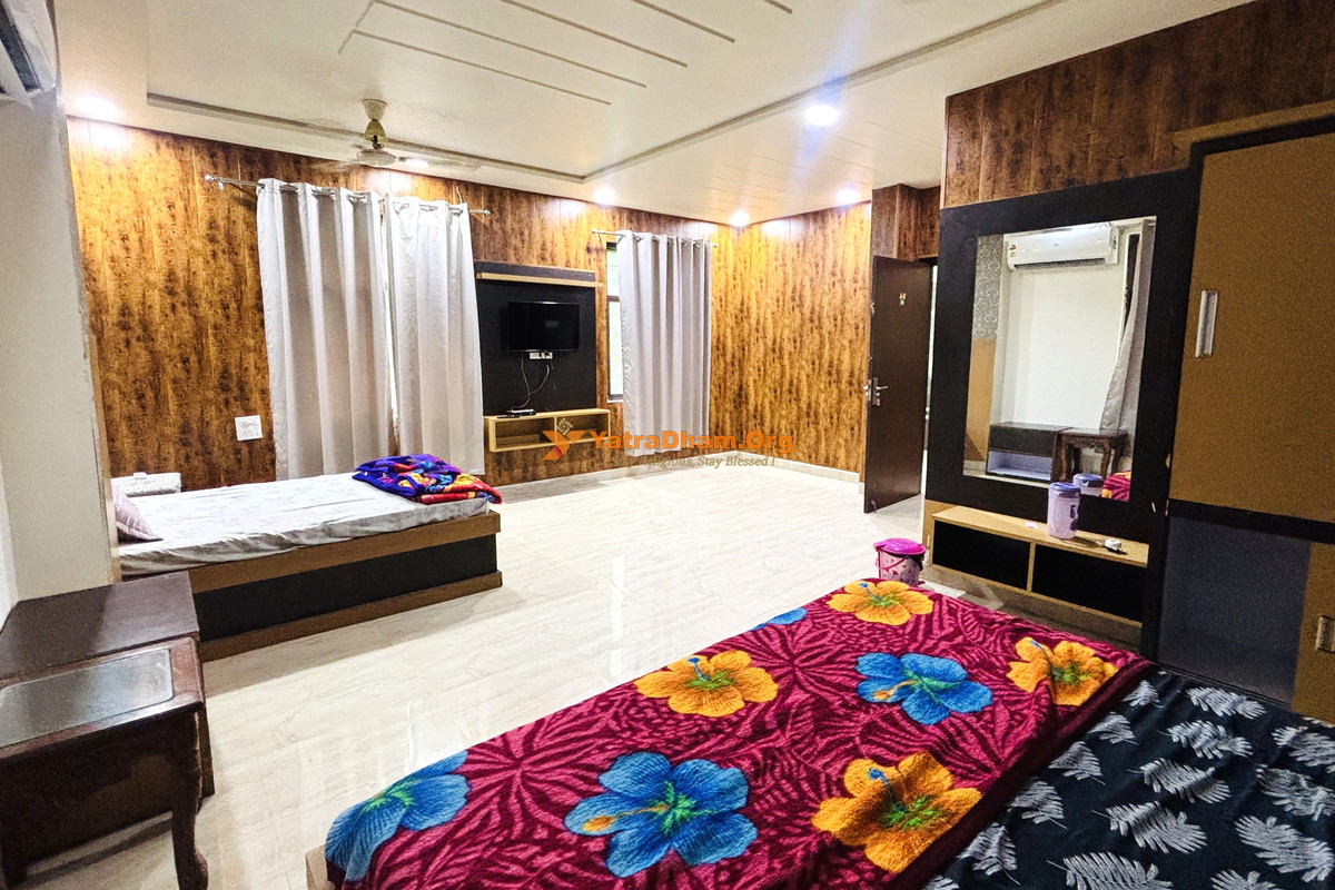Ved Bihari Dham Ashram Vrindavan 3 Bed Room