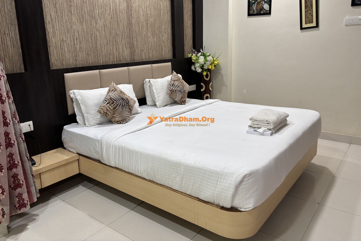 Hotel Sundar Palace Dwarka 2 Bed Room