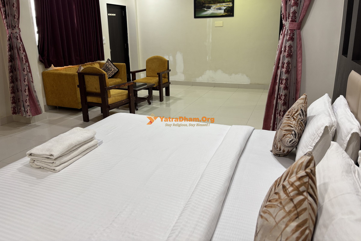 Hotel Sundar Palace Dwarka 2 Bed Room