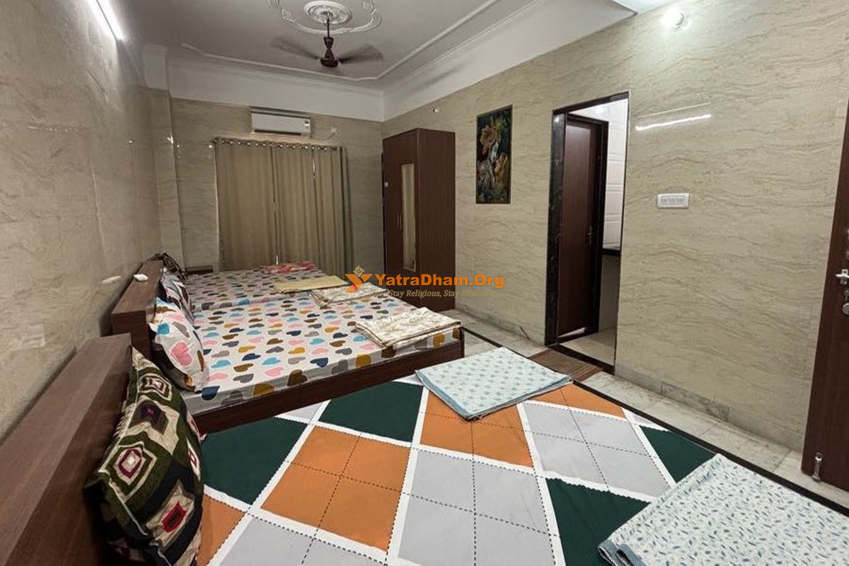 Shri Purushottam Vatika Vrindavan 6 Bed Room