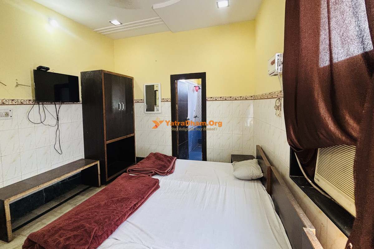 Agrawal Atithi Bhawan Bharatpur Gate Mathura 3 Bed Room View