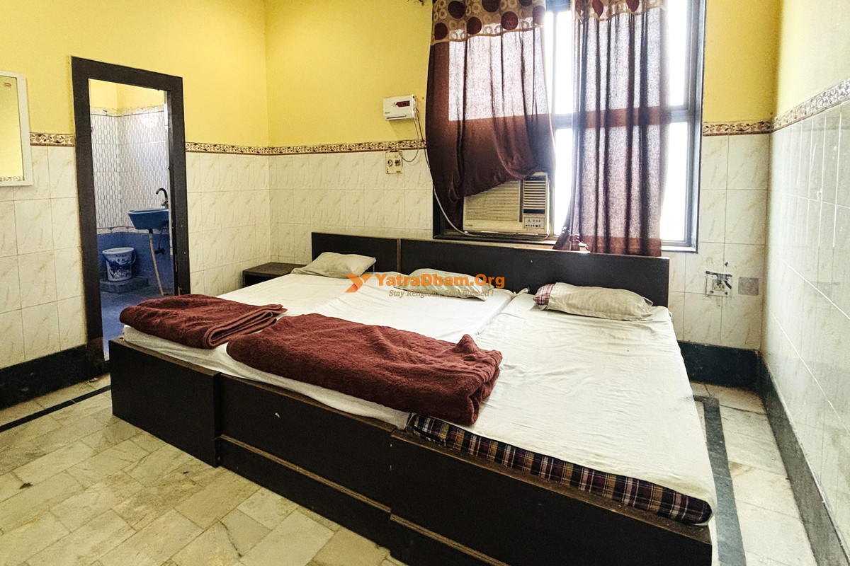 Agrawal Atithi Bhawan Bharatpur Gate Mathura 3 Bed Room View