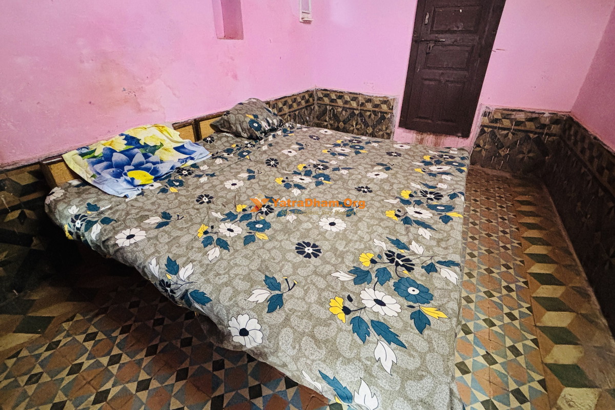 Shri Radheshyam Ashram Mathura 4 Bed Deluxe AC Room (New Building) View