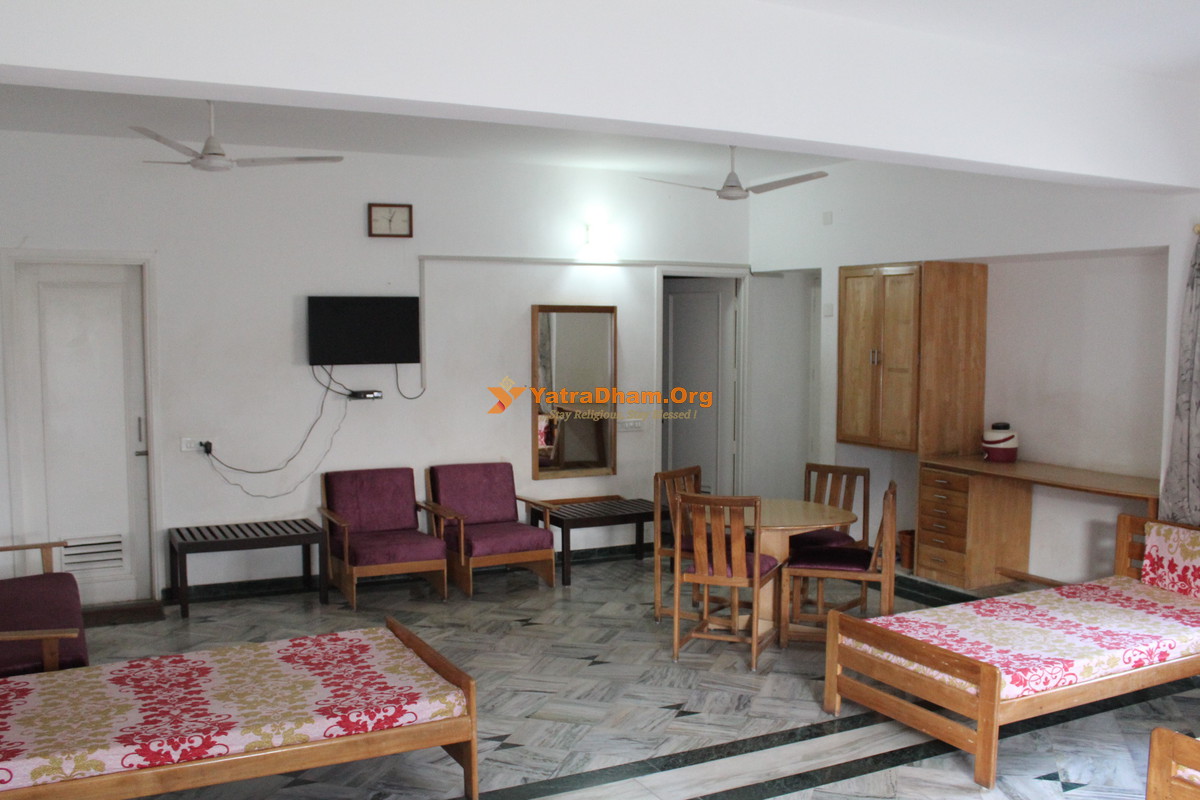 Nandini Ashram Ambaji 6 Bed Room