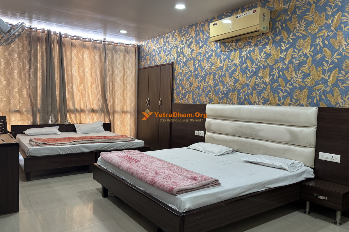 Shri Kashidham Atithi Bhawan Khatu 4 Bed Room 