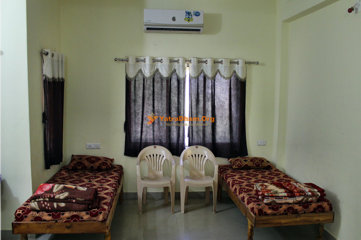 Shri Guru Rajendra Vidhyadham Tirth Palitana 2 Bed Room View