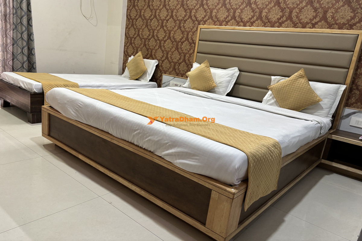 Shri Dwarkesh Bhawan Khatu 3 Bed Room