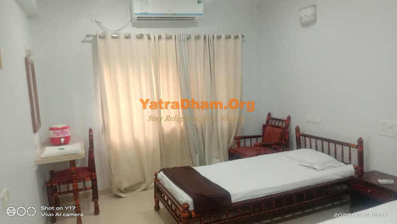 ISKCON Guest House Vadodara Double Bed Room