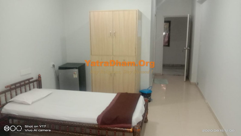 ISKCON Guest House Vadodara Double Bed Room