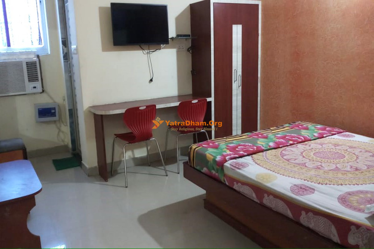 Shree Jagannath Lodge Jagannath Puri 2 Bed Room