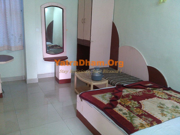 Pachmarhi Hotel Jain Residency Room View 2