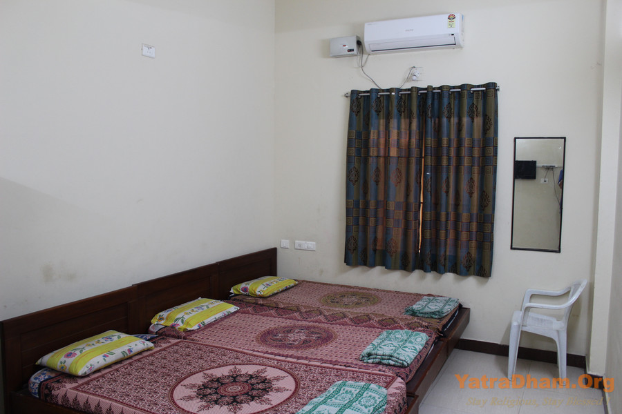 Kochi Shree Jalaram Mandir Dharamshala Room View 2