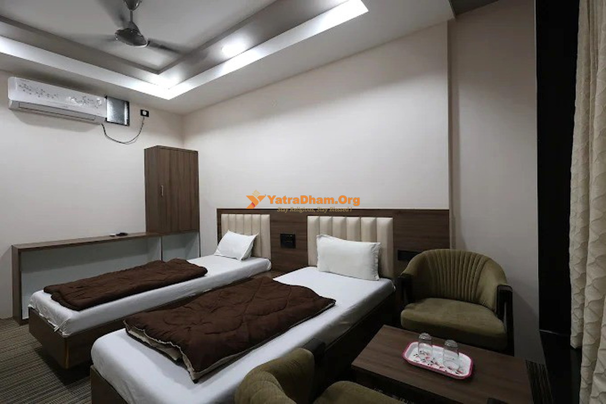 Krishna Palace Hotel Mahurgad Room View