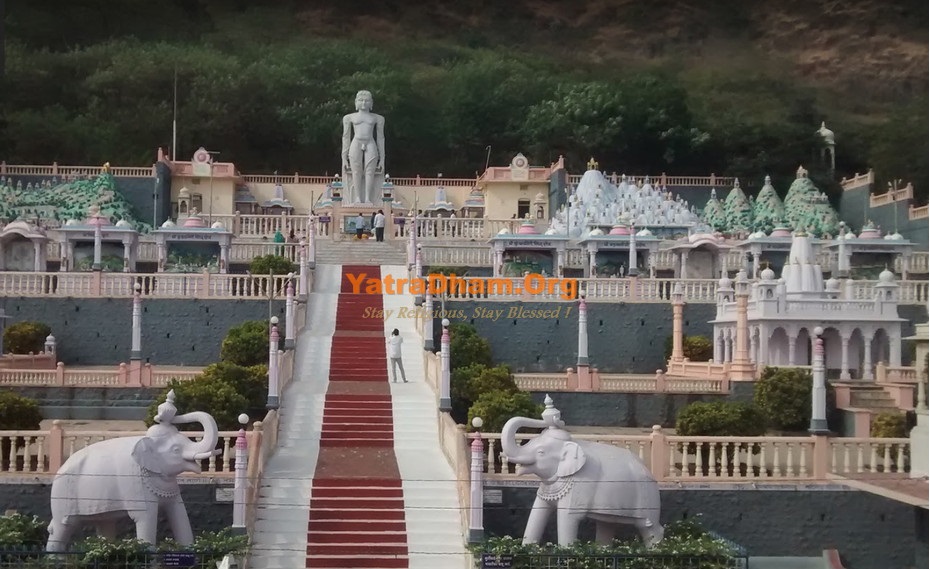 Kumbhojgiri Jain Shwetamber Dharamshala Temple