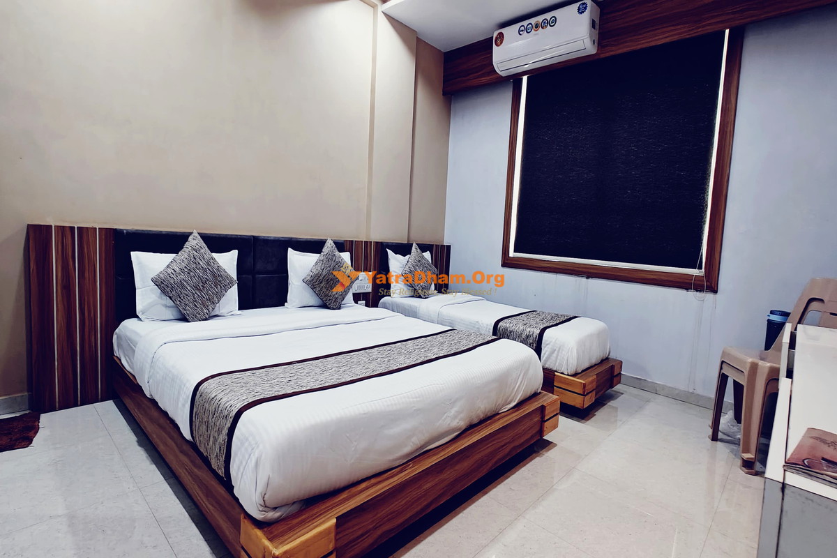 Hotel Krish Somnath 3 Bed Room