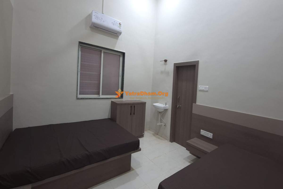 Leuva Patidar Samaj Dharamshala Nashik Room