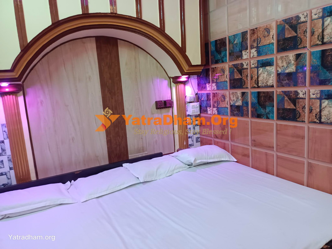 Maa Shanti Homestay Ayodhya Room View
