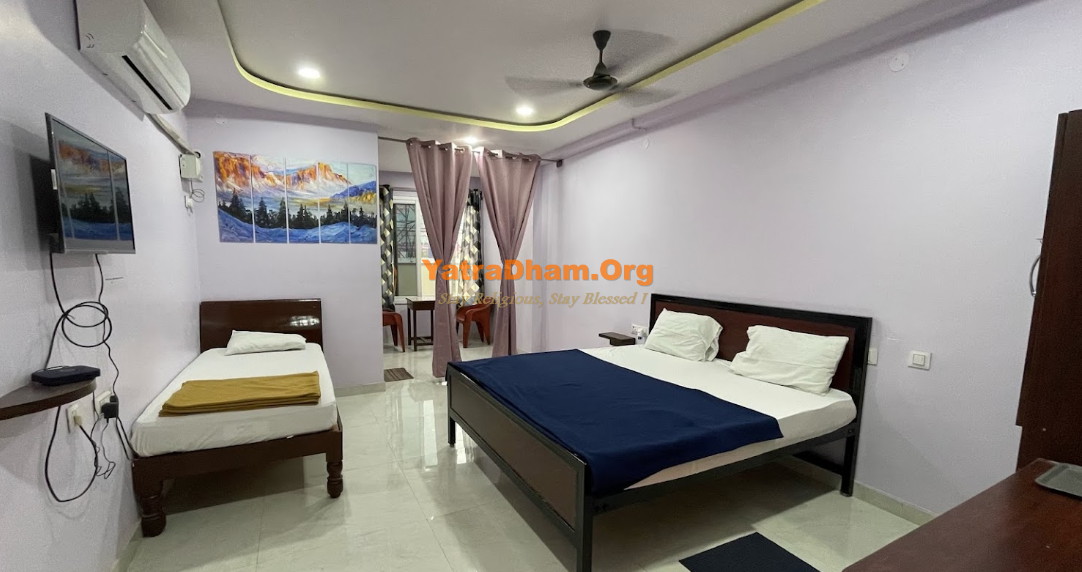 BMR Bala Lodge Mahanandi Room