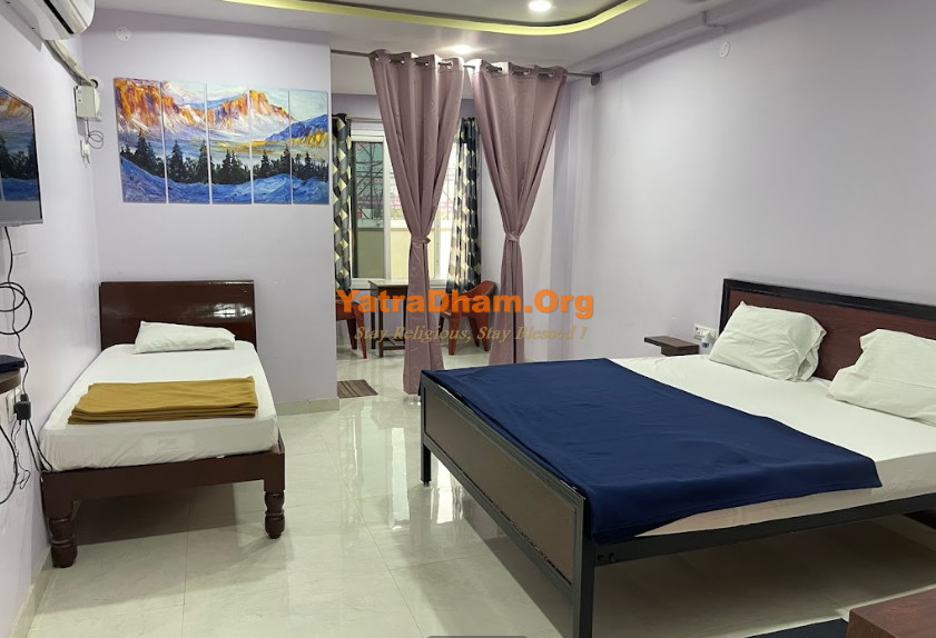 BMR Bala Lodge Mahanandi Room