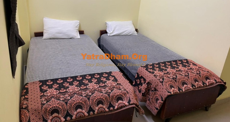 BMR Bala Lodge Mahanandi Room