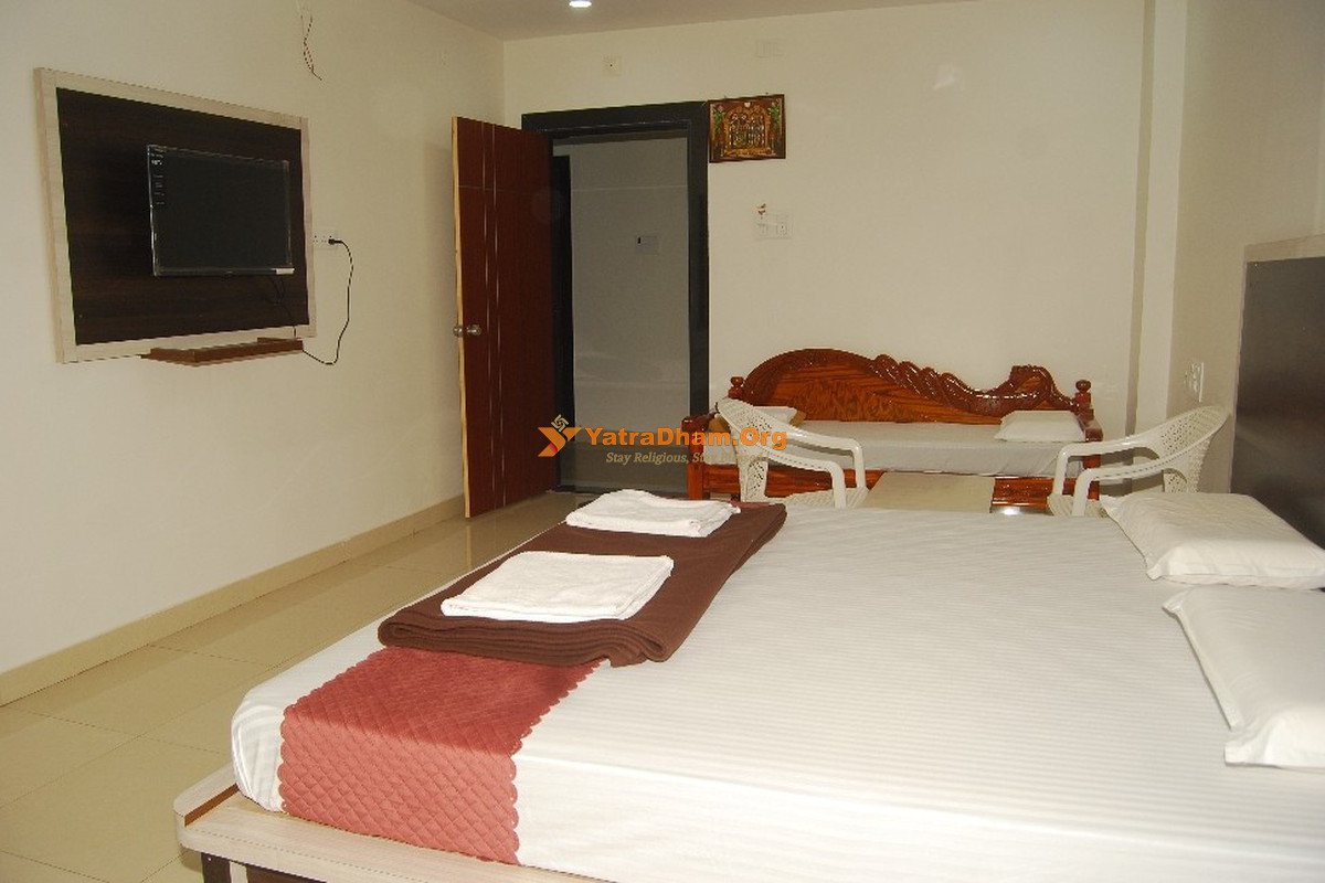 Sri Kakatiya Grand Residency Bhadrachalam 2 Bed Deluxe AC Room