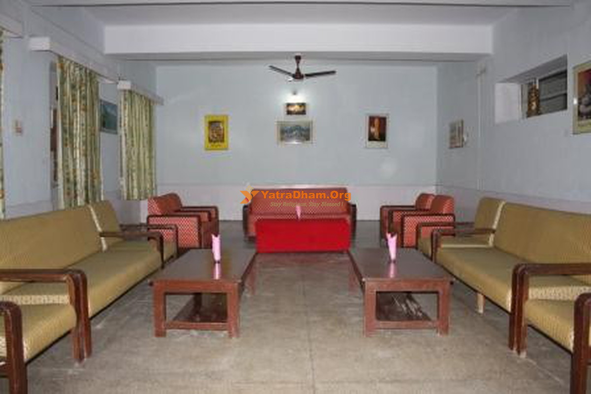 Hotel Shikhar - Mount Abu Waiting Area View 