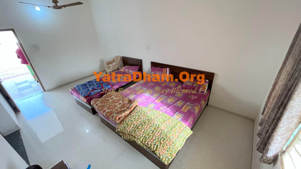 Shri Nadeshwari Temple Bhakta Nivas Nadabet (Suigam - Palanpur) AC VIP Room