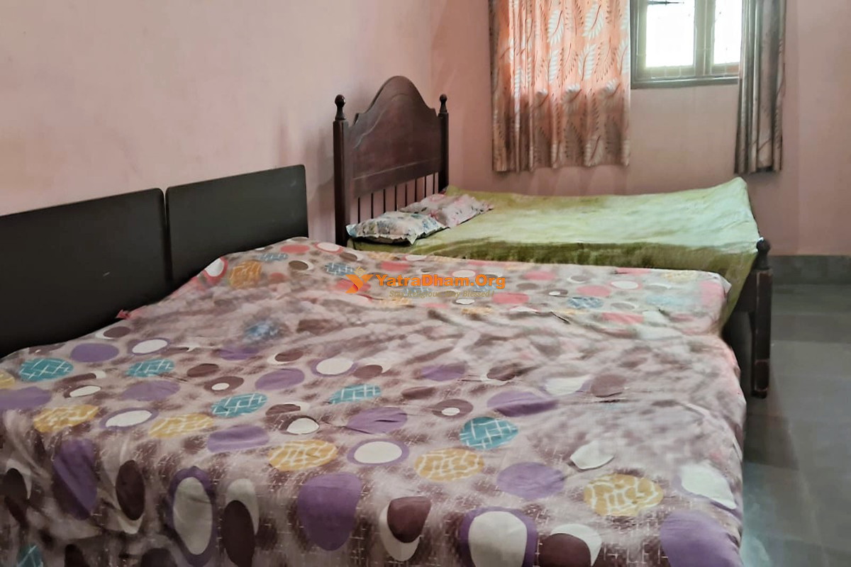 Sree Gaudiya Math (Sri Sri Radha Krishna Mandir) Bandra East Mumbai Rooms