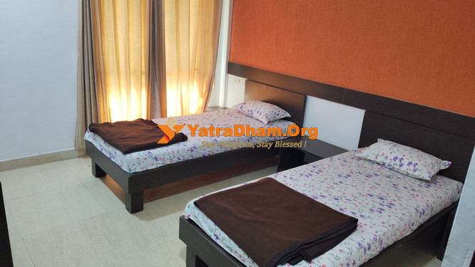 Shree Siddhi Vinayak Devasthanam Mehemdavad 2 Bed AC Room