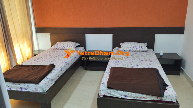 Shree Siddhi Vinayak Devasthanam Mehemdavad 2 Bed AC Room